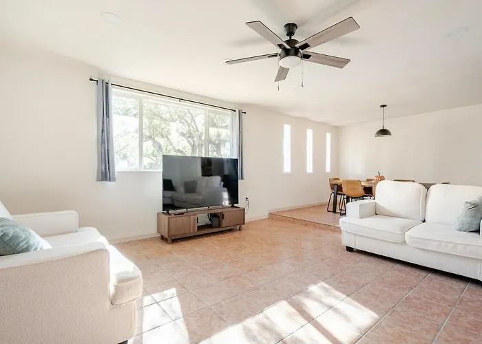 L New L 5br 3bth Large And Modern L Loc L 1 Acre Lot